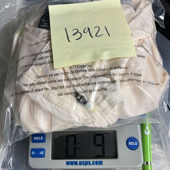 Nike Womens Icon Clash Packable Running Jacket Ivory Yellow Mesh Full Zip XL - Picture 12 of 12